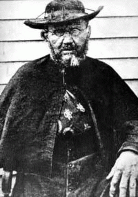 P. Damián de Veuster Sacerdote y misionero belga en Molokai.